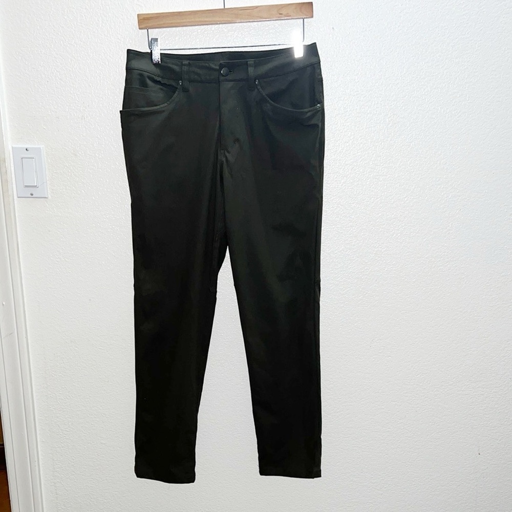 Lululemon Olive Green Men’s Straight Leg Pants
